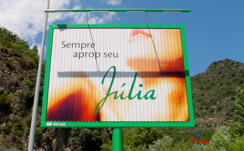 Expositor publicitario dinámico